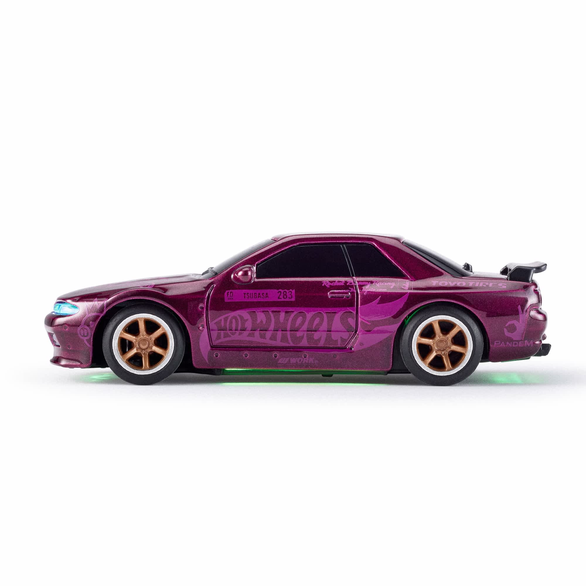 Hot Wheels R/C 1:64 Nissan Skyline GT-R R32 Pandem Remote Control