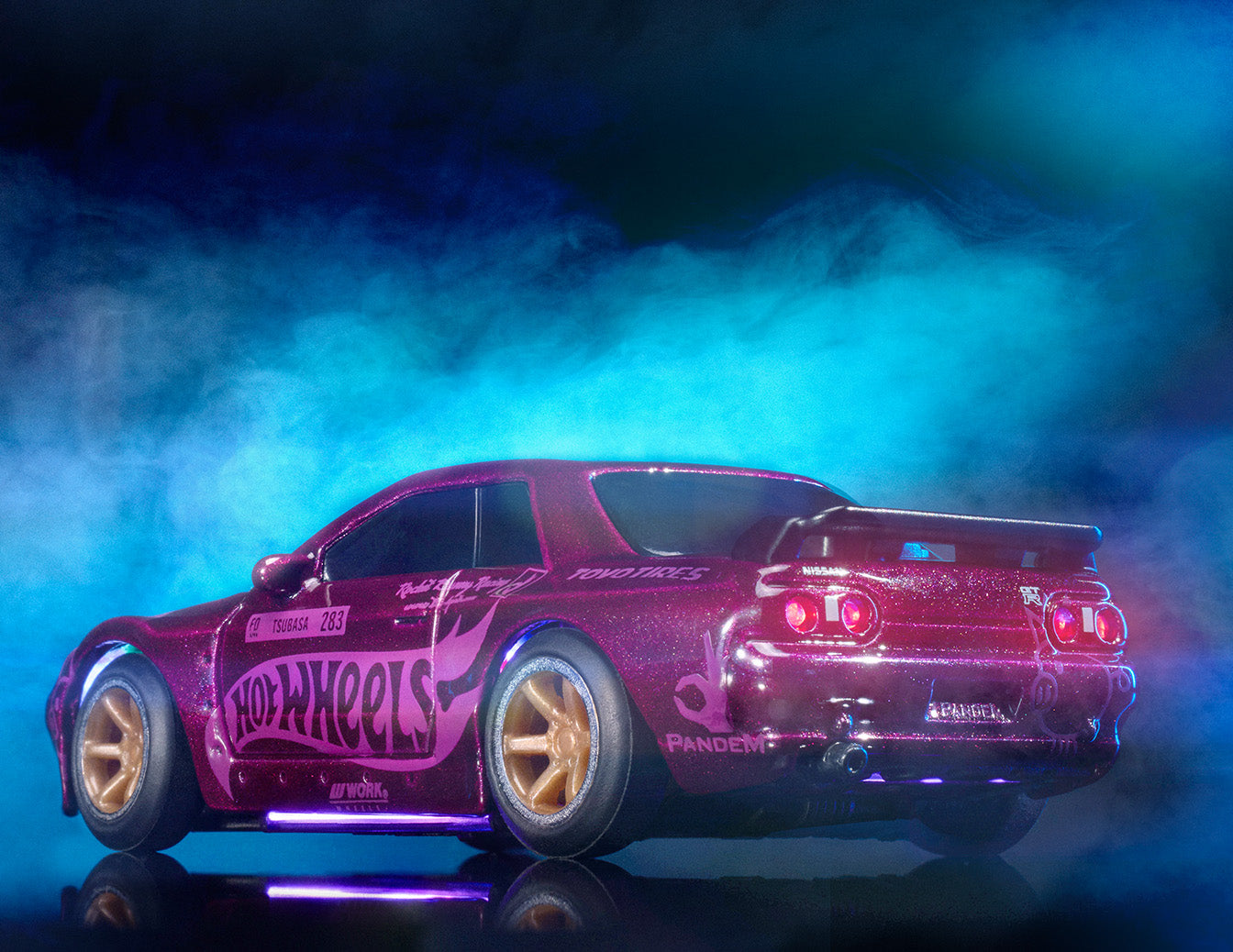 Hot Wheels R/C 1:64 Nissan Skyline GT-R R32 Pandem Remote Control
